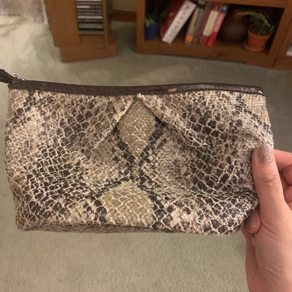 Nordstrom Handbags - ❤️5 for $20❤️Nordstrom makeup bag